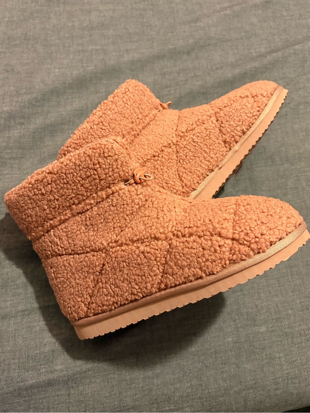 Women's Quilted Sherpa Bootie Slippers - Coral Pink